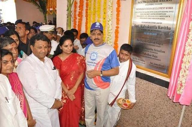peddapallyrailwaylinewillbecompletedthisyear:mpkavitha